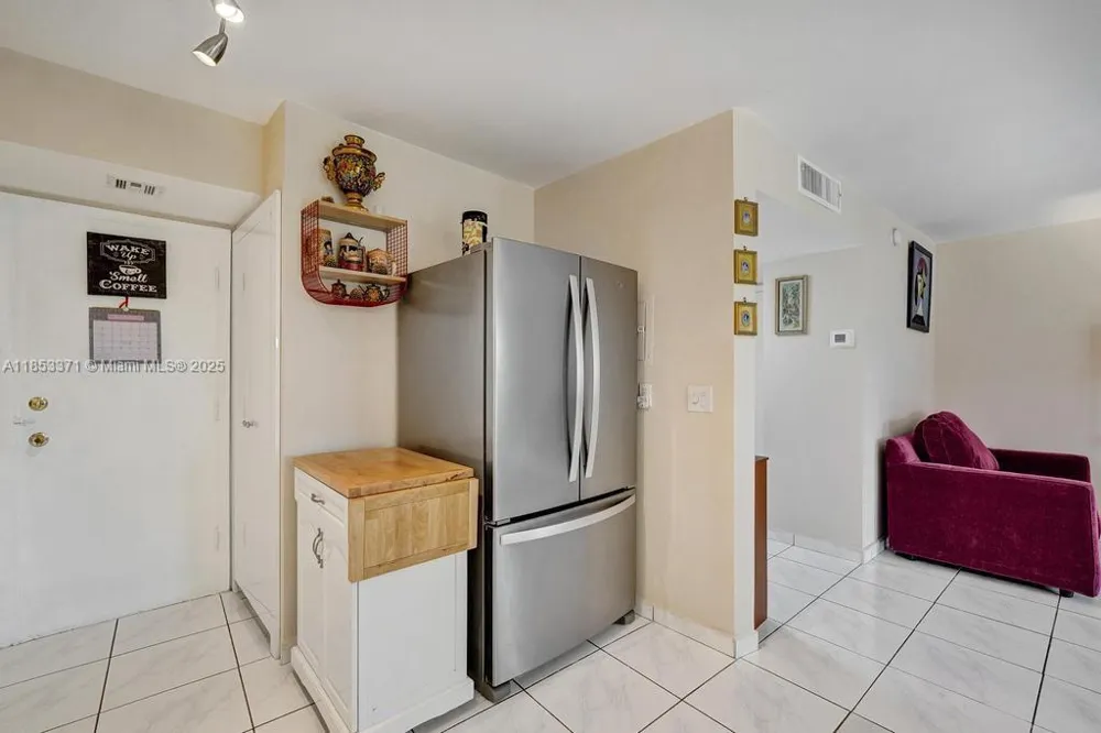 200 Diplomat Pkwy #423 Hallandale Beach, FL 33009