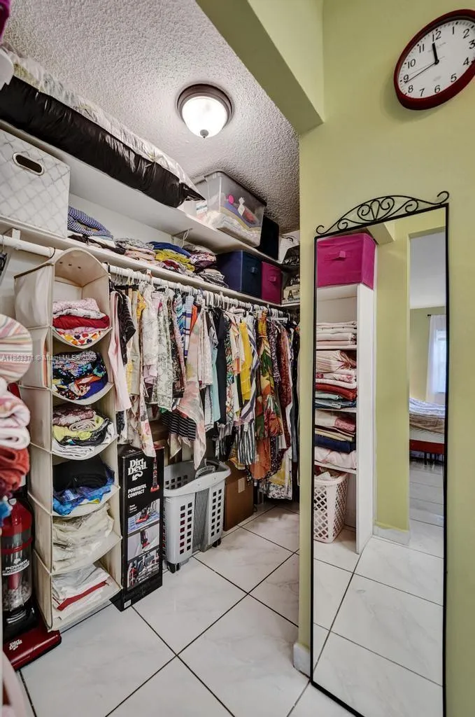 200 Diplomat Pkwy #423 Hallandale Beach, FL 33009