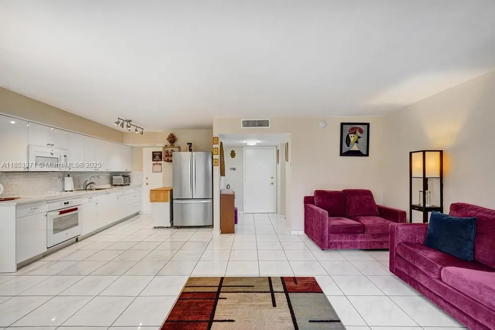 200 Diplomat Pkwy #423 Hallandale Beach, FL 33009