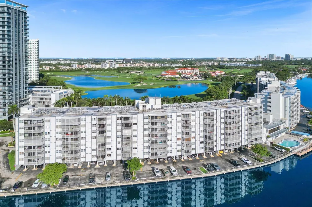 200 Diplomat Pkwy #423 Hallandale Beach, FL 33009