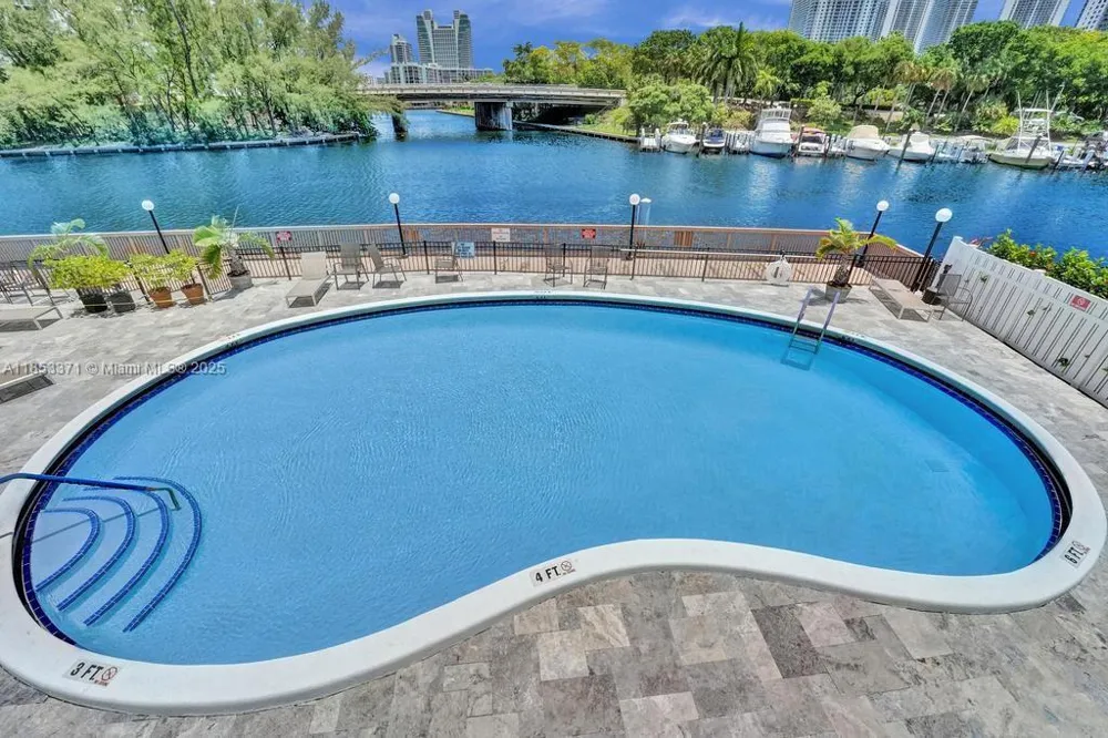 200 Diplomat Pkwy #423 Hallandale Beach, FL 33009