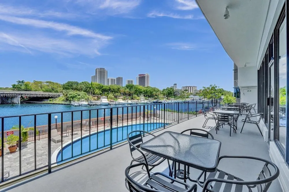 200 Diplomat Pkwy #423 Hallandale Beach, FL 33009