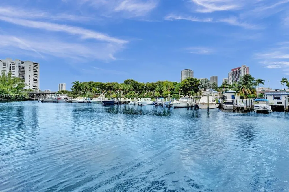 200 Diplomat Pkwy #423 Hallandale Beach, FL 33009
