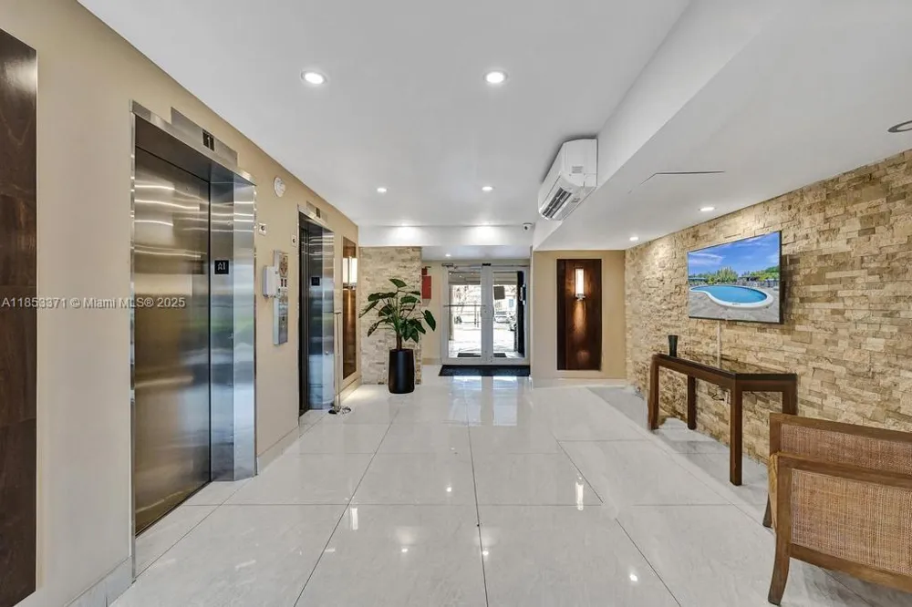 200 Diplomat Pkwy #423 Hallandale Beach, FL 33009