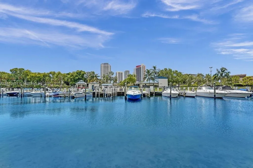 200 Diplomat Pkwy #423 Hallandale Beach, FL 33009
