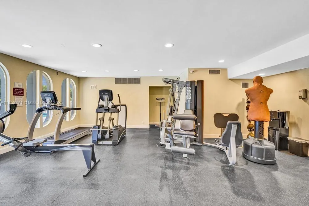 200 Diplomat Pkwy #423 Hallandale Beach, FL 33009