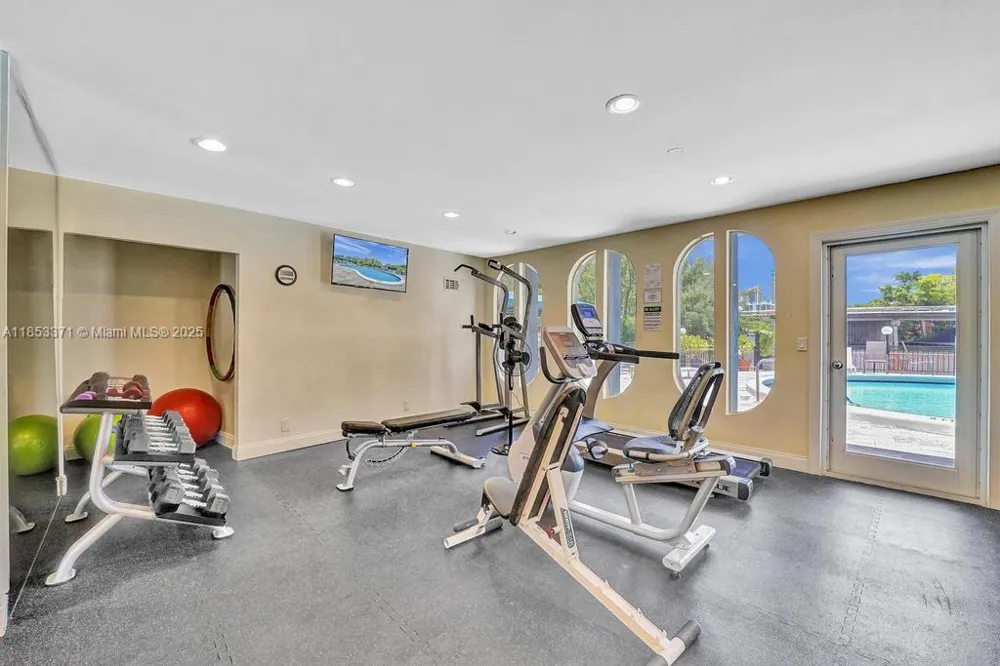 200 Diplomat Pkwy #423 Hallandale Beach, FL 33009