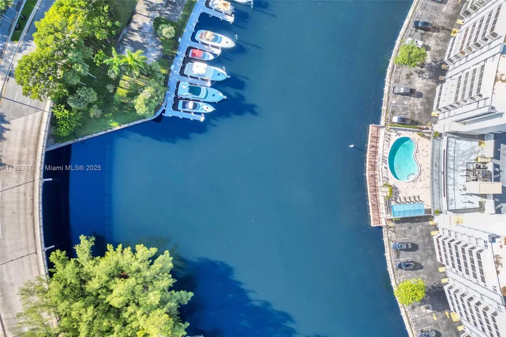 200 Diplomat Pkwy #423 Hallandale Beach, FL 33009