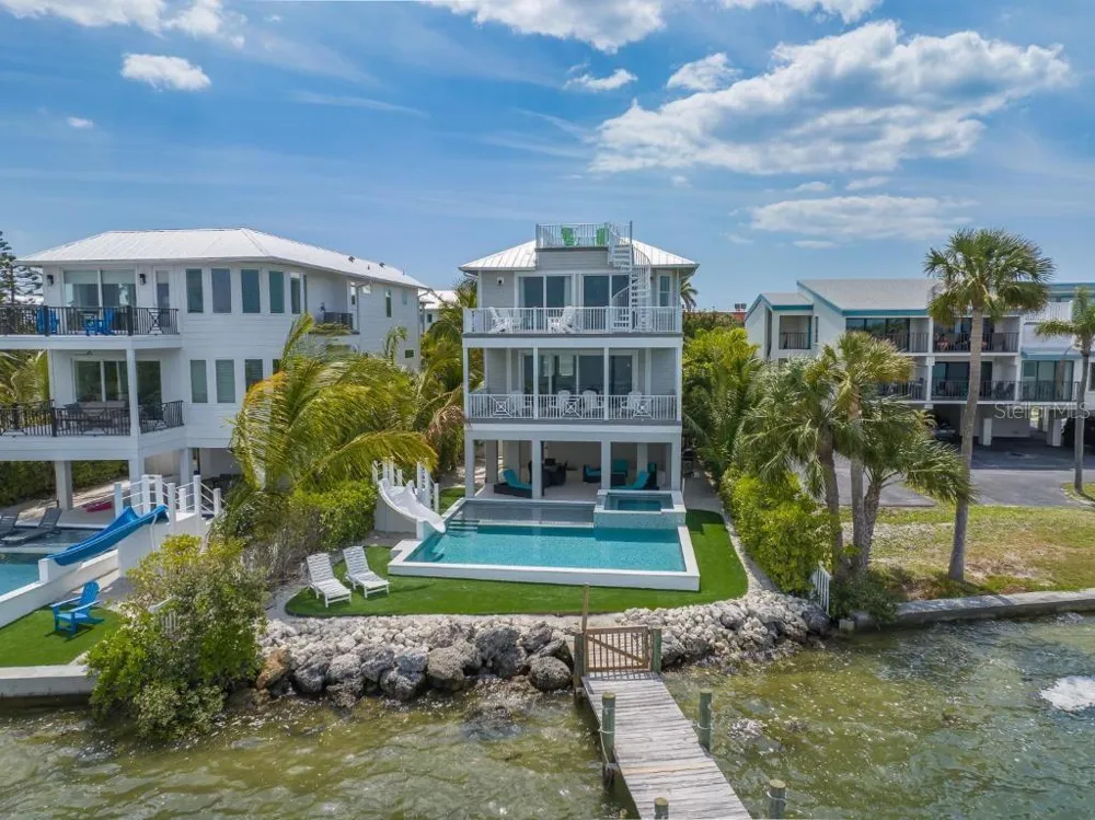 112 11TH STREET S Bradenton Beach, FL 34217