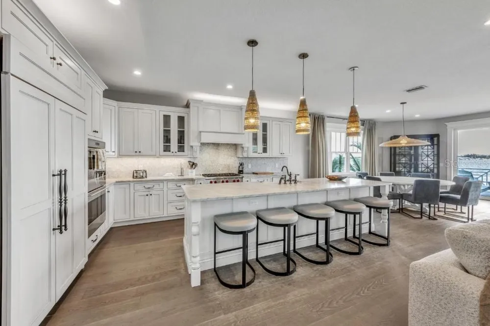 112 11TH STREET S Bradenton Beach, FL 34217