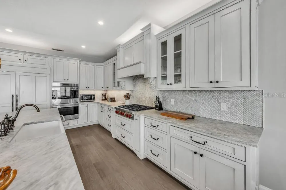 112 11TH STREET S Bradenton Beach, FL 34217