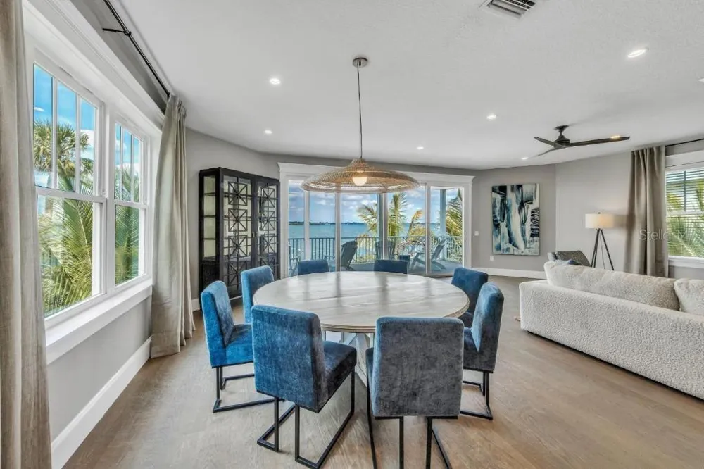 112 11TH STREET S Bradenton Beach, FL 34217