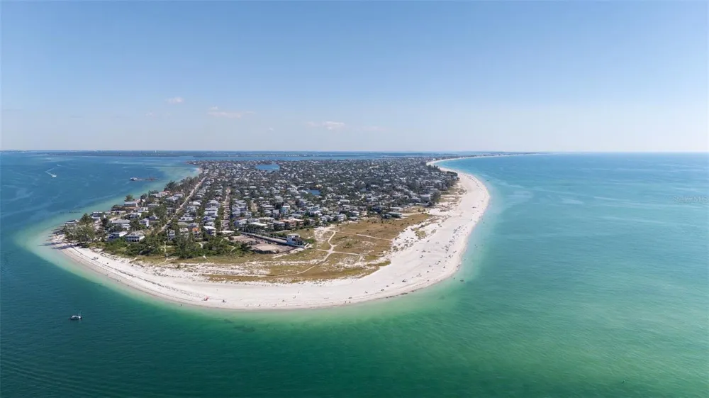 112 11TH STREET S Bradenton Beach, FL 34217