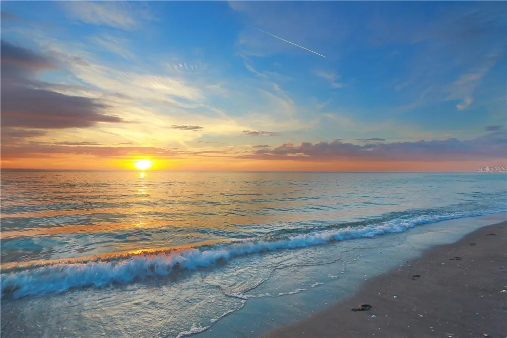 112 11TH STREET S Bradenton Beach, FL 34217