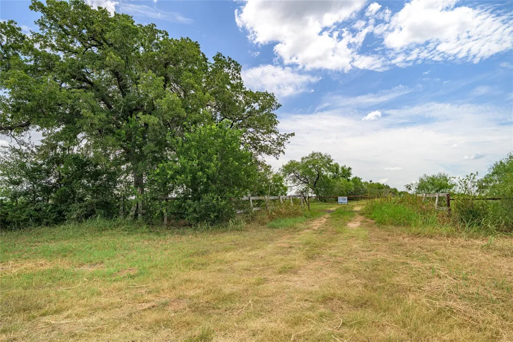 6144 Fm 2237 Flatonia, TX 78941