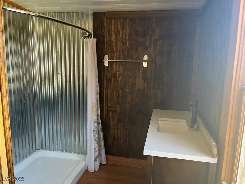 901 E Myers Avenue Goldfield, NV 89013