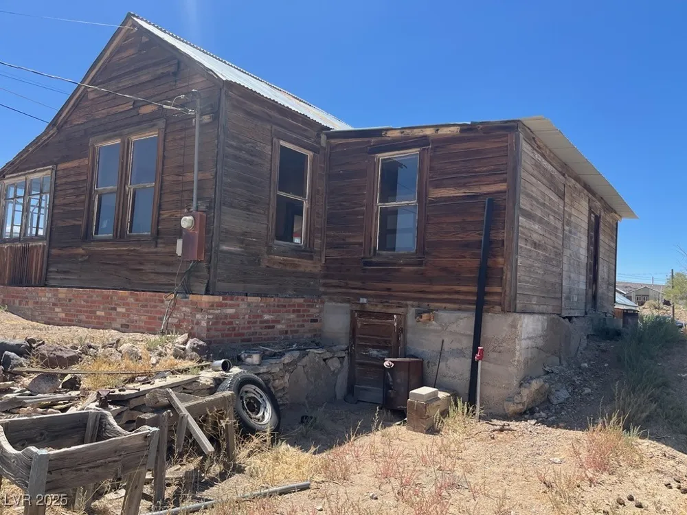 901 E Myers Avenue Goldfield, NV 89013