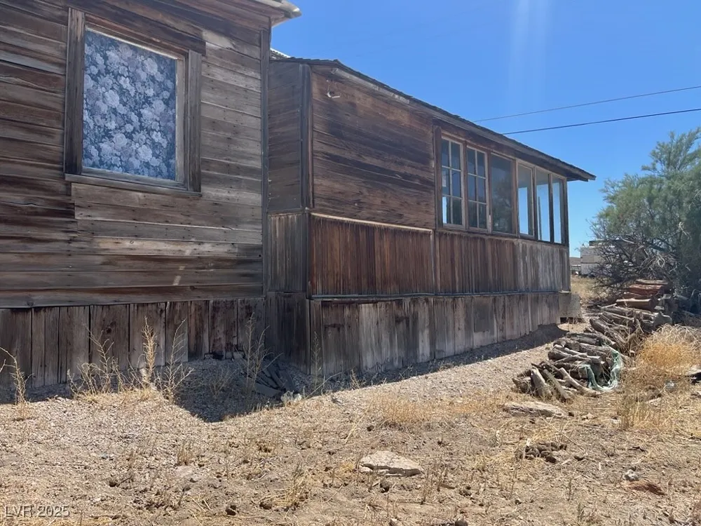 901 E Myers Avenue Goldfield, NV 89013