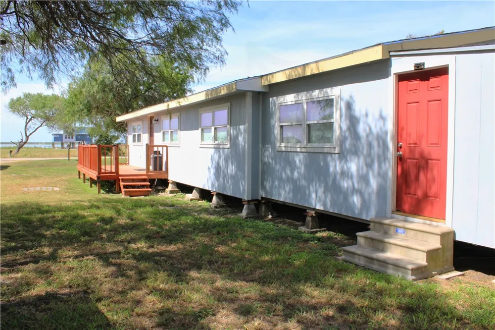 1280 E County Road 2328 Riviera, TX 78379