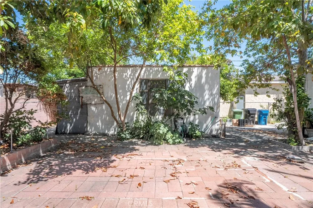 2439 California Street Walnut Park, CA 90255