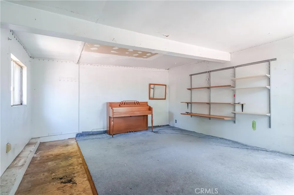 2439 California Street Walnut Park, CA 90255