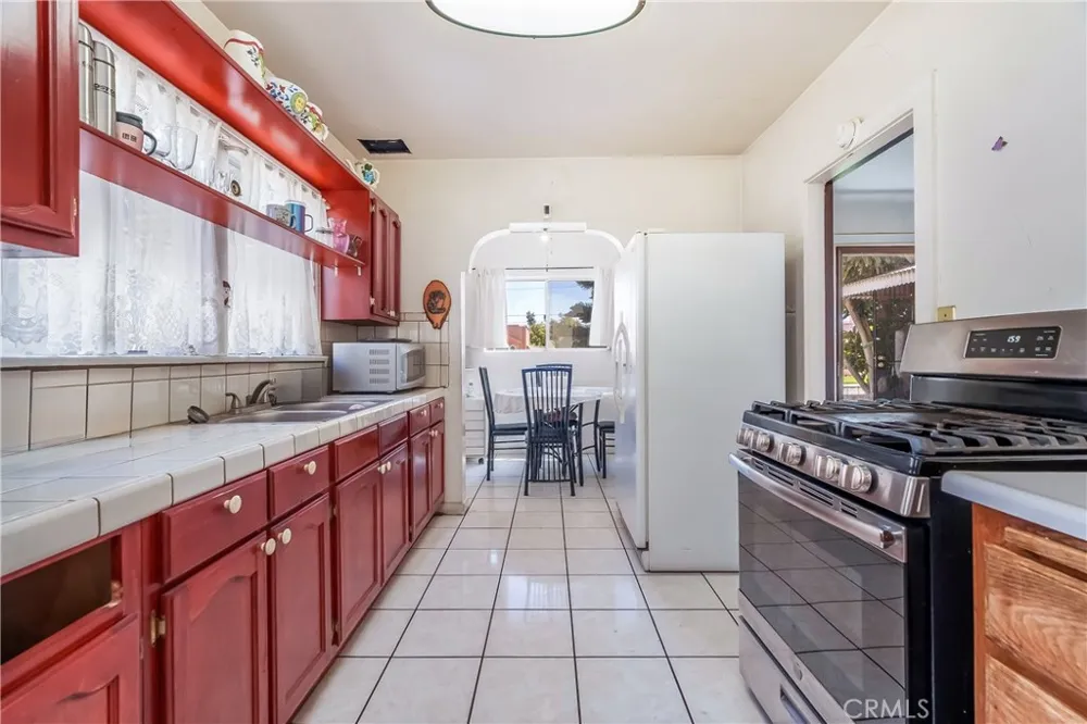2439 California Street Walnut Park, CA 90255