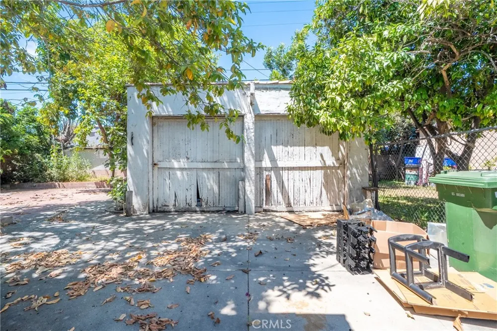 2439 California Street Walnut Park, CA 90255