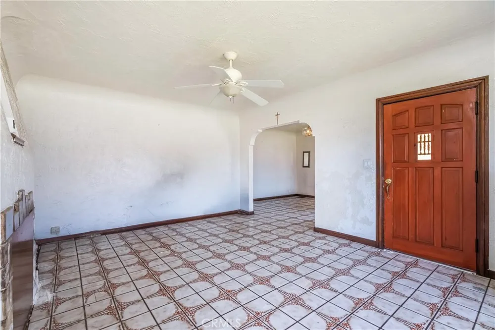 2439 California Street Walnut Park, CA 90255