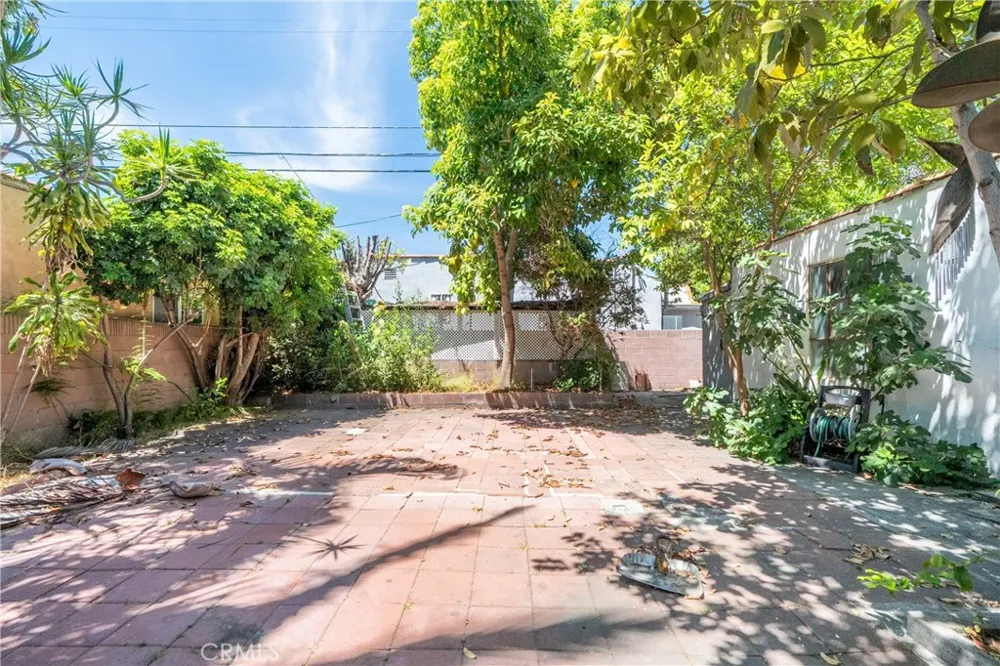 2439 California Street Walnut Park, CA 90255