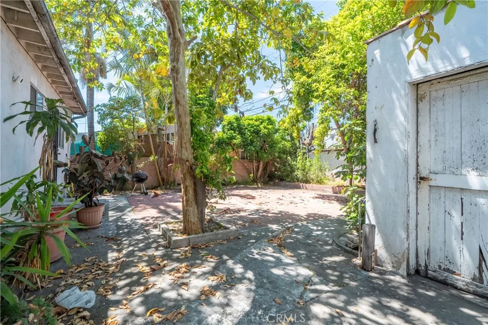 2439 California Street Walnut Park, CA 90255