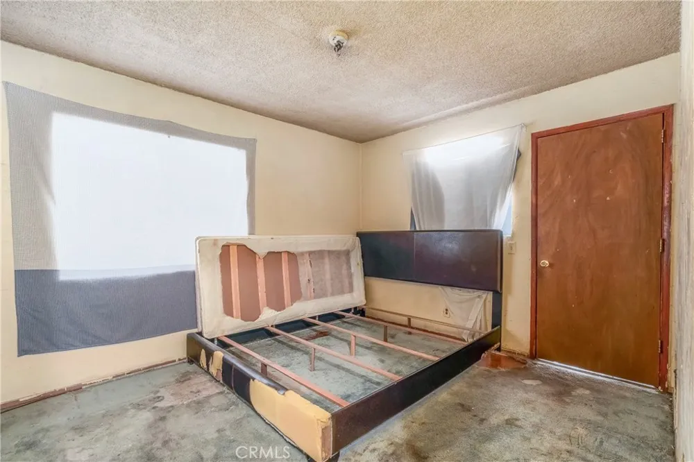 2439 California Street Walnut Park, CA 90255