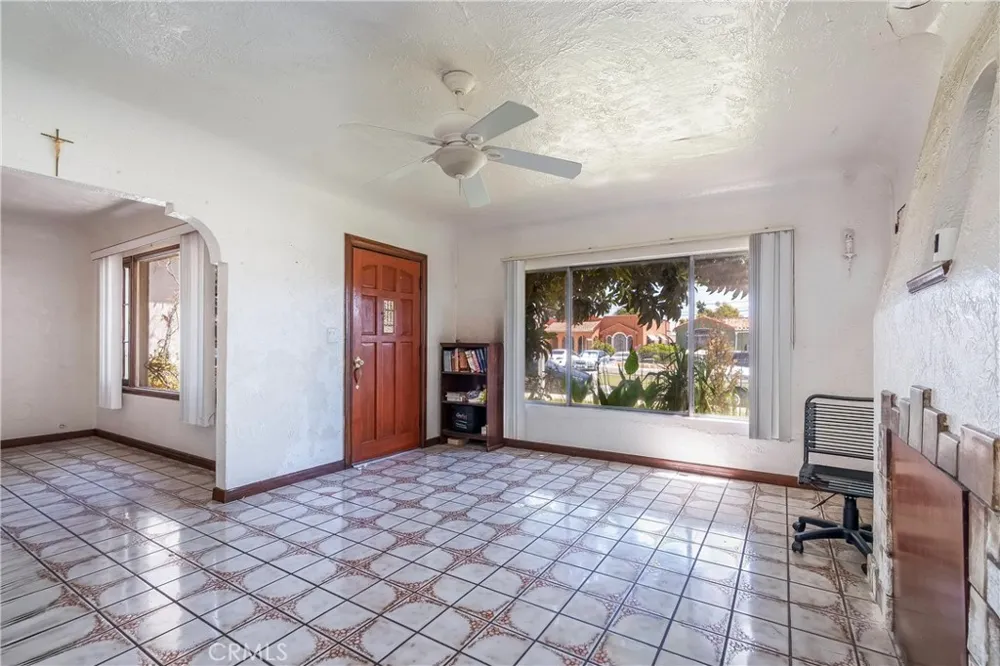 2439 California Street Walnut Park, CA 90255
