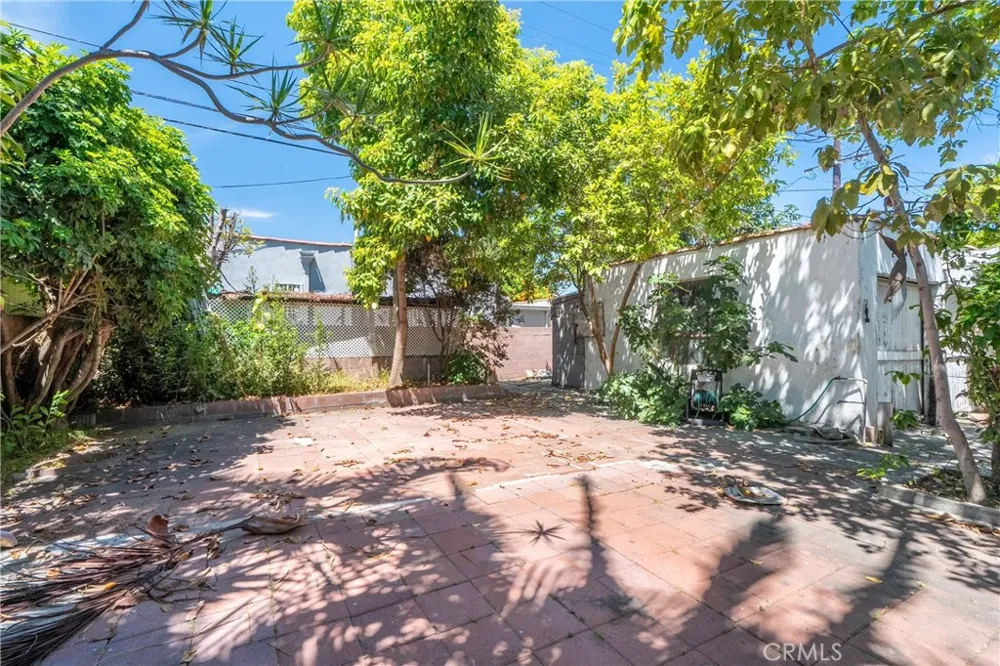 2439 California Street Walnut Park, CA 90255
