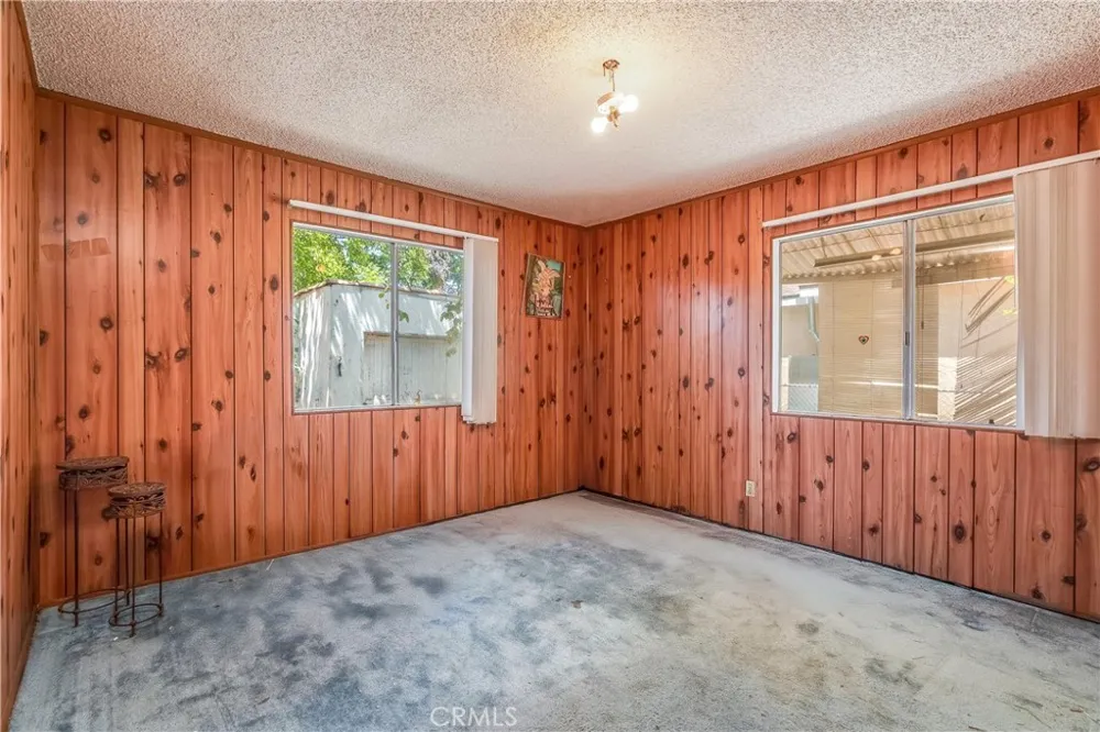 2439 California Street Walnut Park, CA 90255