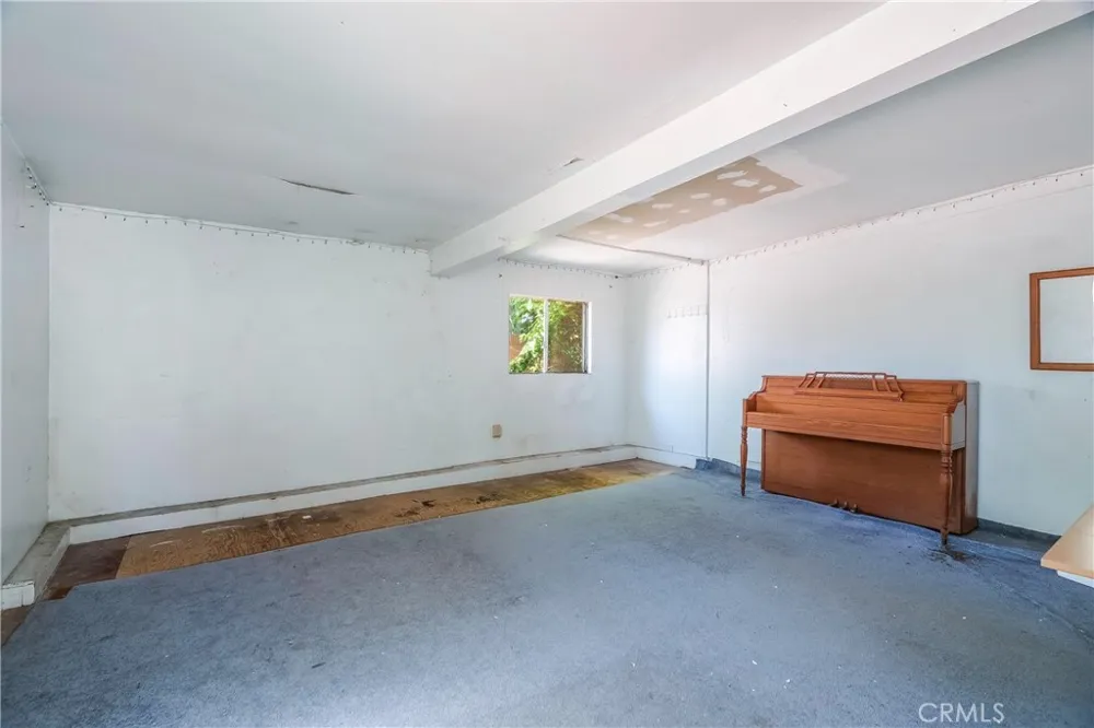 2439 California Street Walnut Park, CA 90255