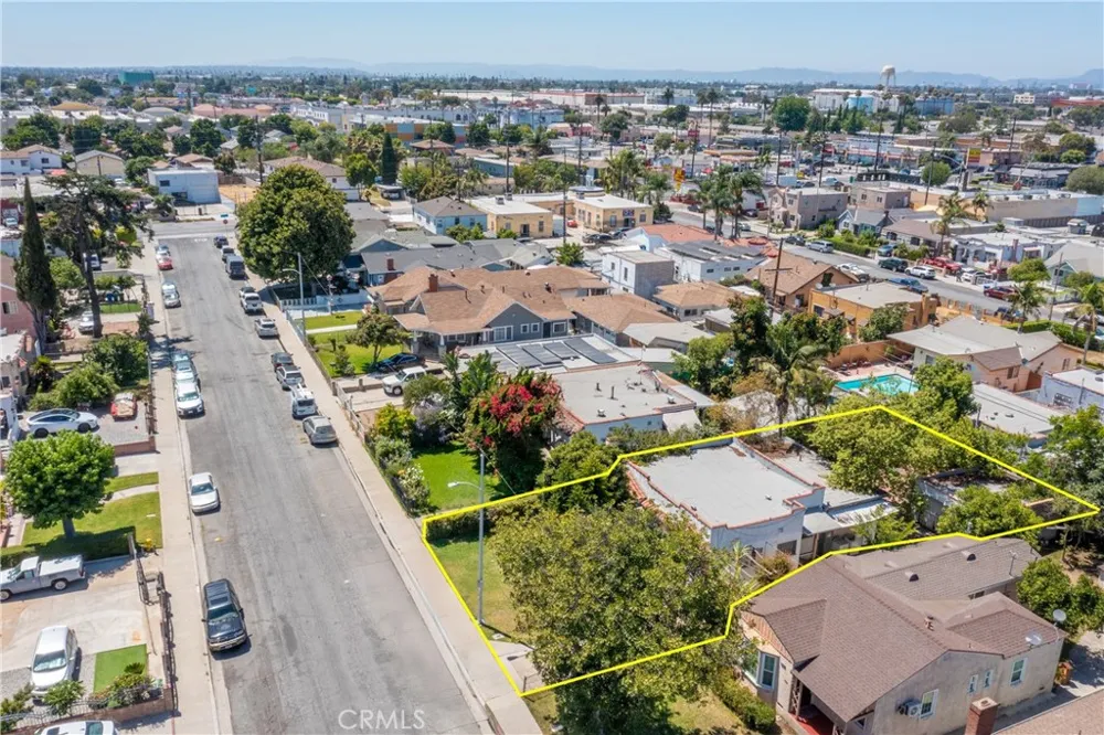 2439 California Street Walnut Park, CA 90255