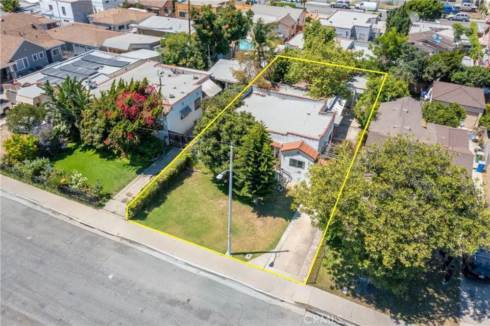 2439 California Street Walnut Park, CA 90255