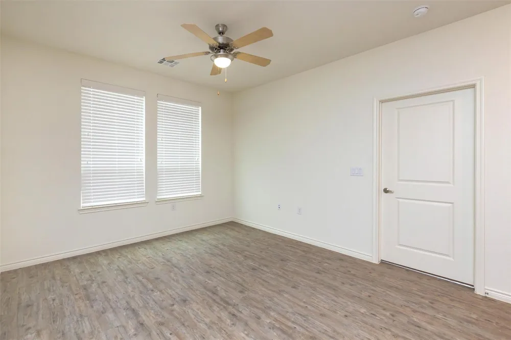 2401 Golden Heights Road #160 Fort Worth, TX 76177