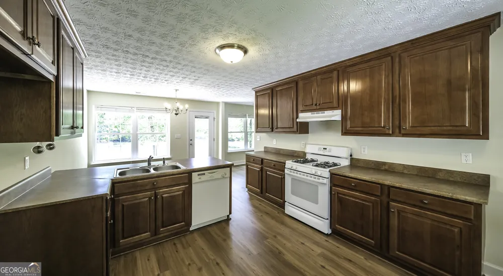 191 Tumlin Creek RD Roopville, GA 30170