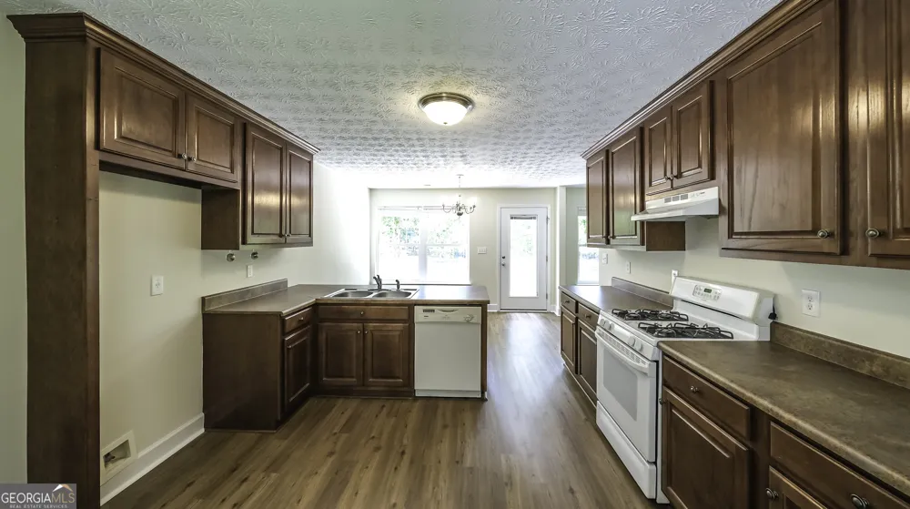 191 Tumlin Creek RD Roopville, GA 30170