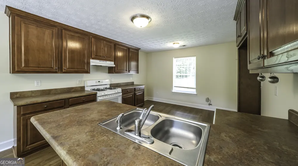 191 Tumlin Creek RD Roopville, GA 30170
