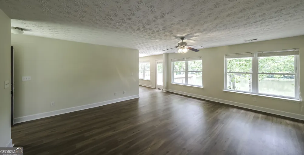 191 Tumlin Creek RD Roopville, GA 30170