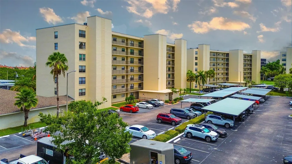 1000 COVE CAY DRIVE #2C Clearwater, FL 33760