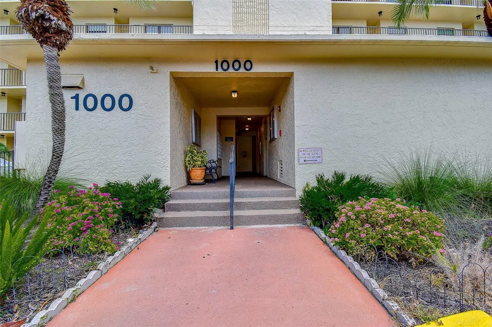 1000 COVE CAY DRIVE #2C Clearwater, FL 33760