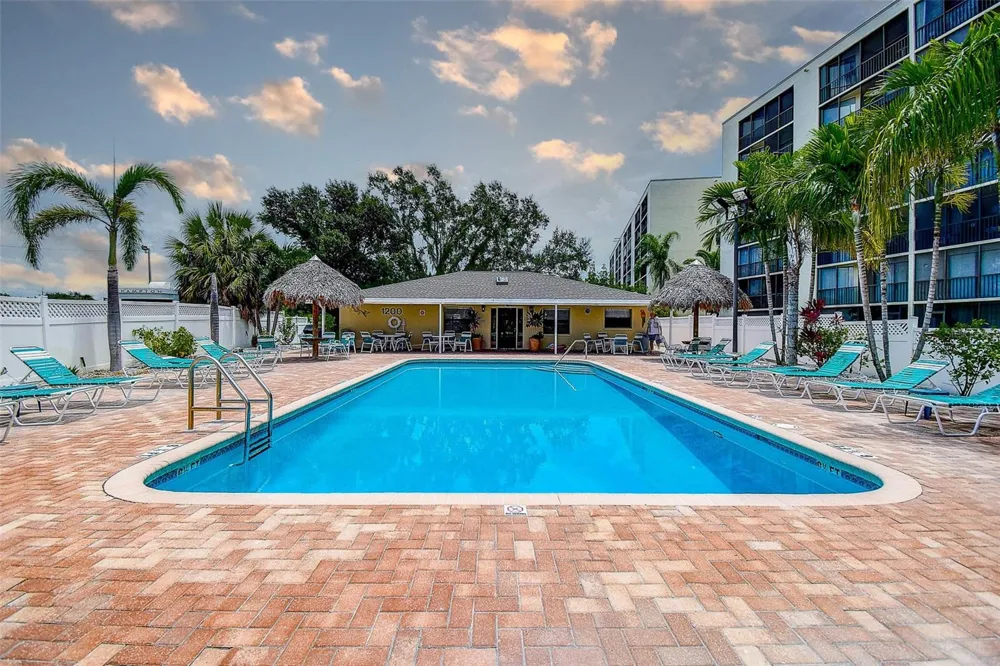 1000 COVE CAY DRIVE #2C Clearwater, FL 33760
