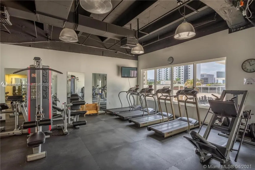 2751 S Ocean Dr #1406-S Hollywood, FL 33019