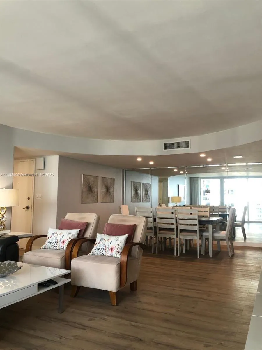 2751 S Ocean Dr #1406-S Hollywood, FL 33019