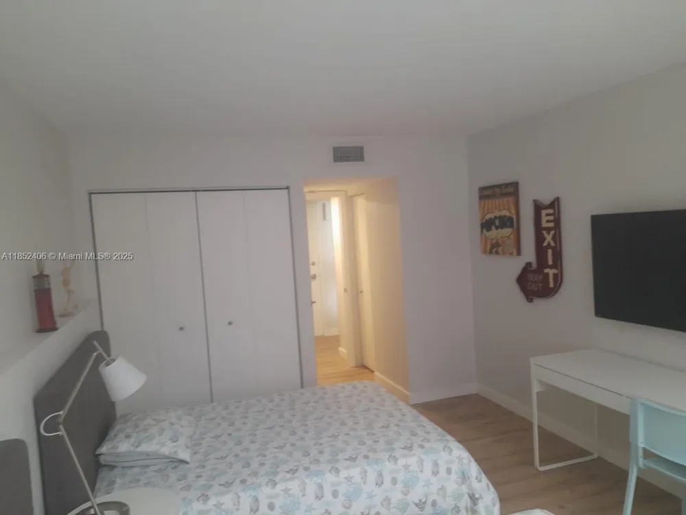 2751 S Ocean Dr #1406-S Hollywood, FL 33019