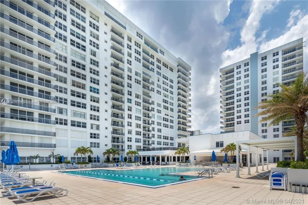 2751 S Ocean Dr #1406-S Hollywood, FL 33019