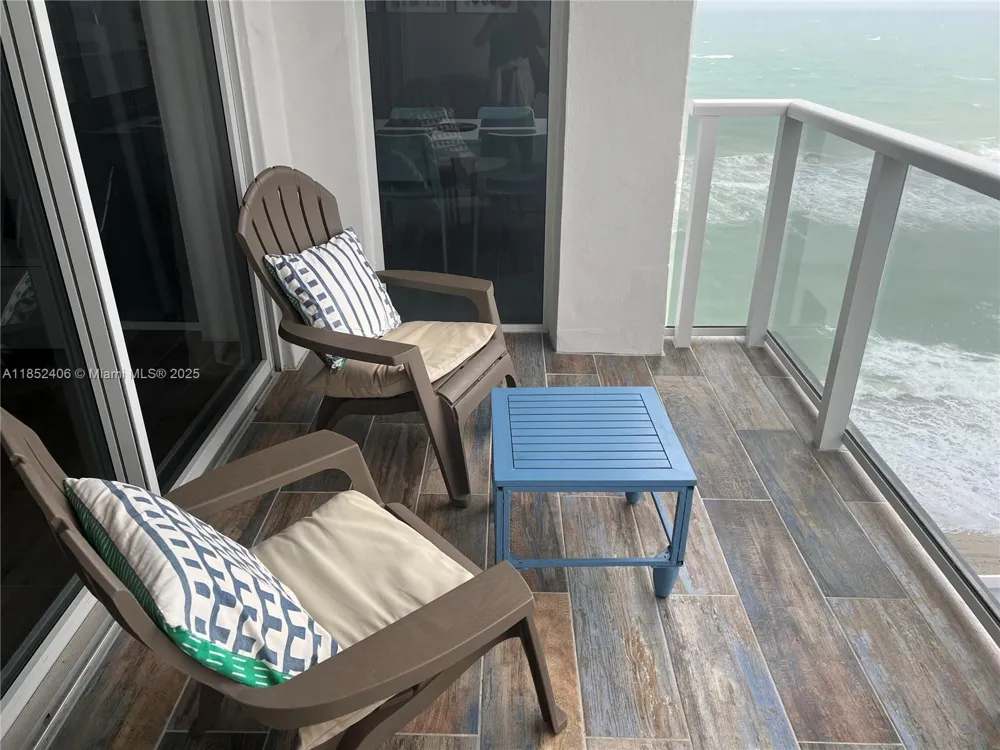 2751 S Ocean Dr #1406-S Hollywood, FL 33019
